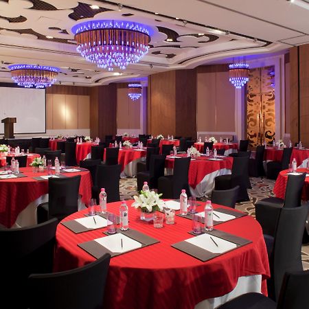 Hotel Crowne Plaza New Delhi Okhla By Ihg Servizi foto The Grand Ballroom
