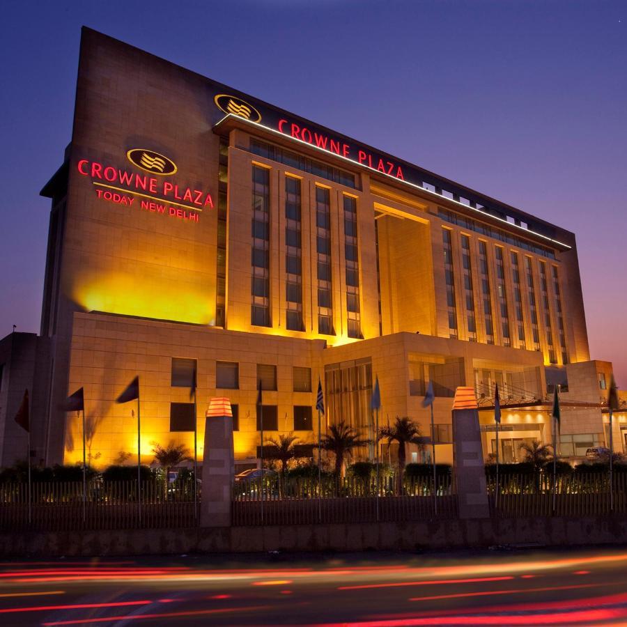Hotel Crowne Plaza New Delhi Okhla By Ihg Esterno foto Crowne Plaza Hotel, New Delhi
