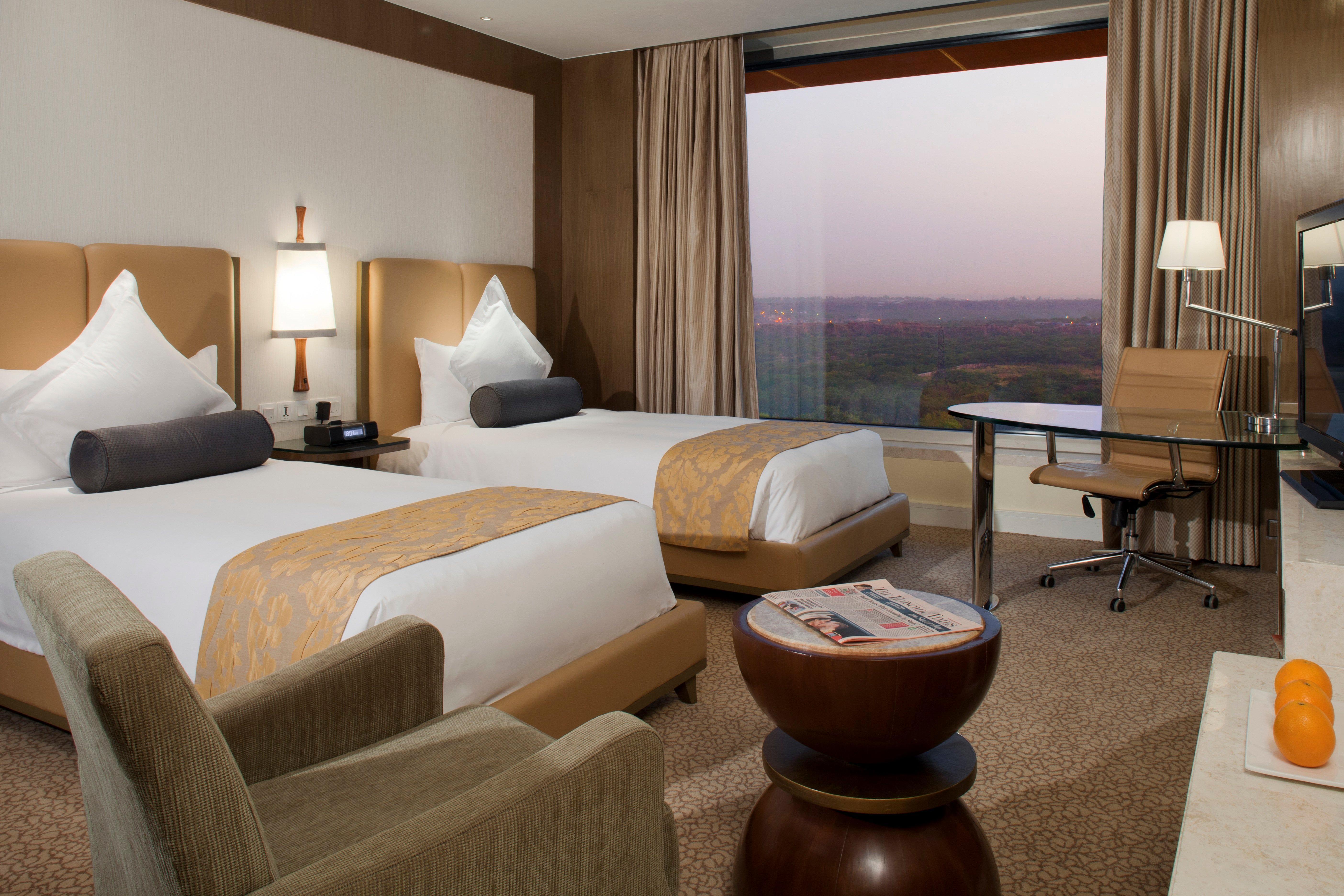 Hotel Crowne Plaza New Delhi Okhla By Ihg Esterno foto A guest room at the JW Marriott Desert Springs Resort and Spa