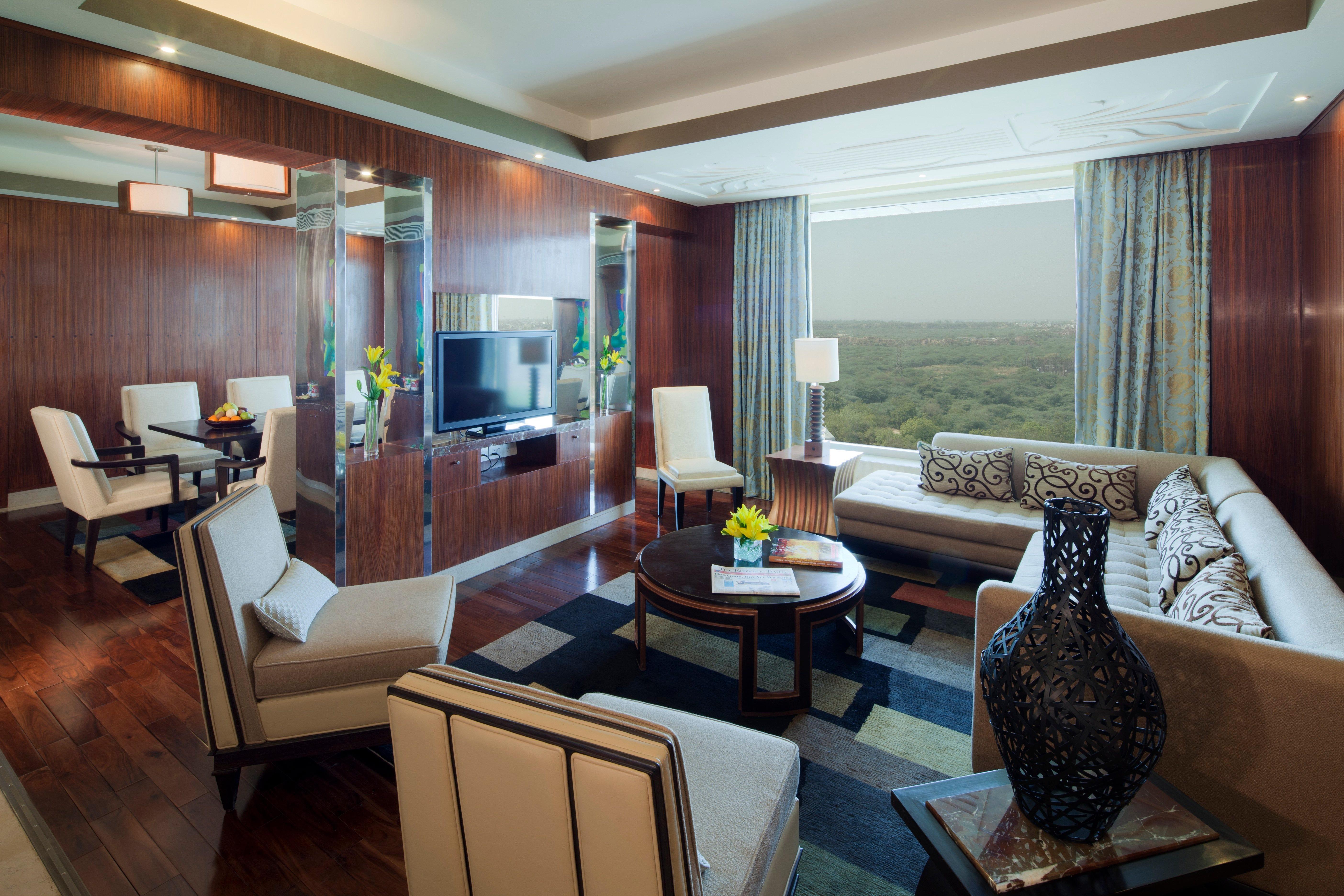Hotel Crowne Plaza New Delhi Okhla By Ihg Esterno foto A suite at the JW Marriott Hotel, Bengaluru