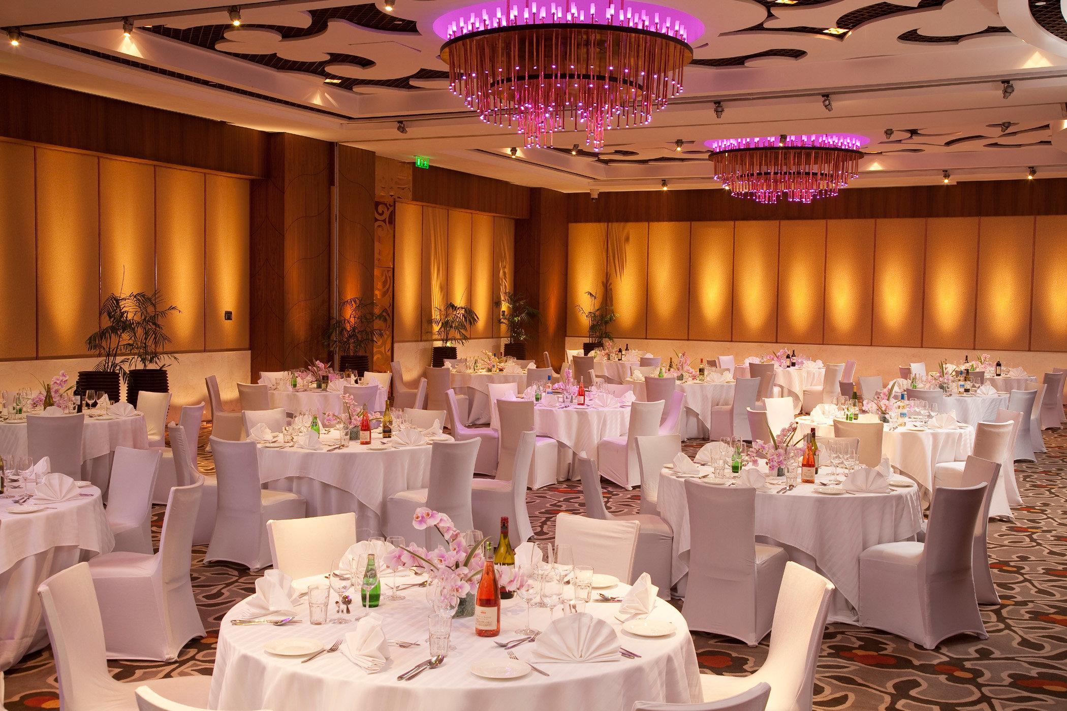 Hotel Crowne Plaza New Delhi Okhla By Ihg Ristorante foto The ballroom