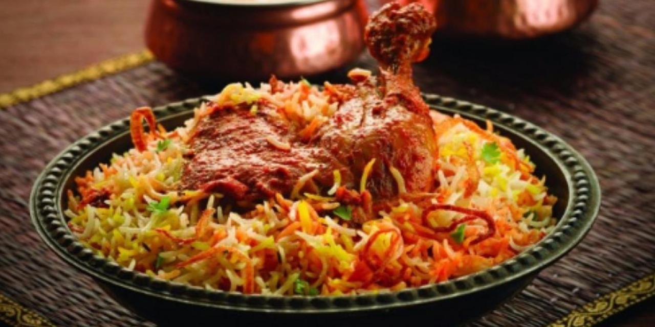 Hotel Crowne Plaza New Delhi Okhla By Ihg Esterno foto Hyderabadi biryani