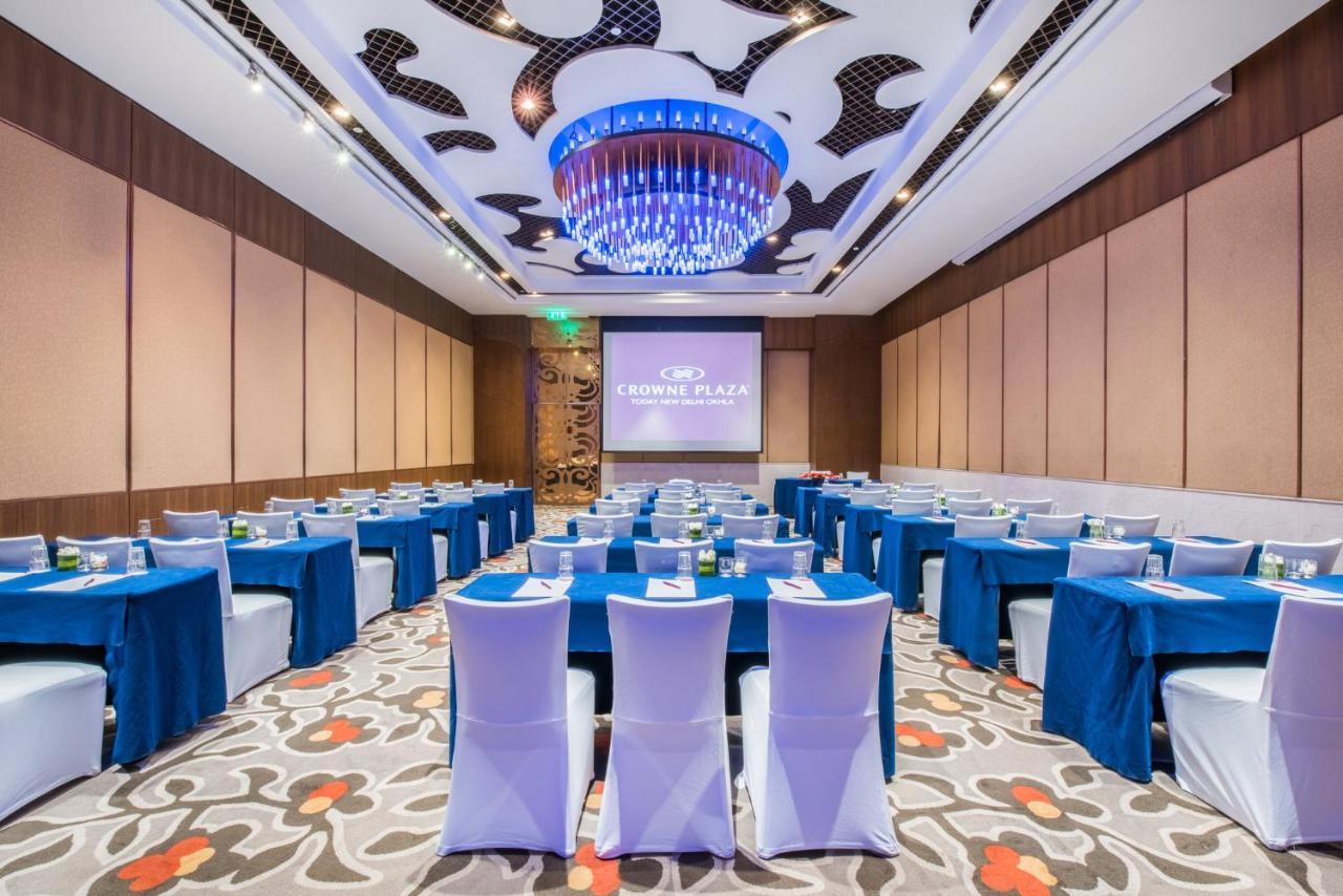 Hotel Crowne Plaza New Delhi Okhla By Ihg Esterno foto Meeting room
