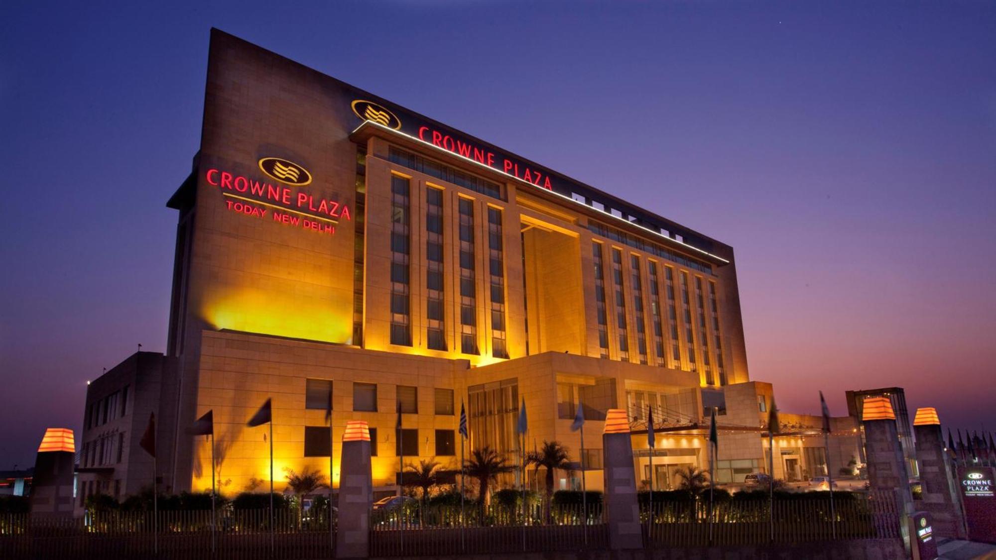 Hotel Crowne Plaza New Delhi Okhla By Ihg Esterno foto Crowne Plaza Hotel, New Delhi