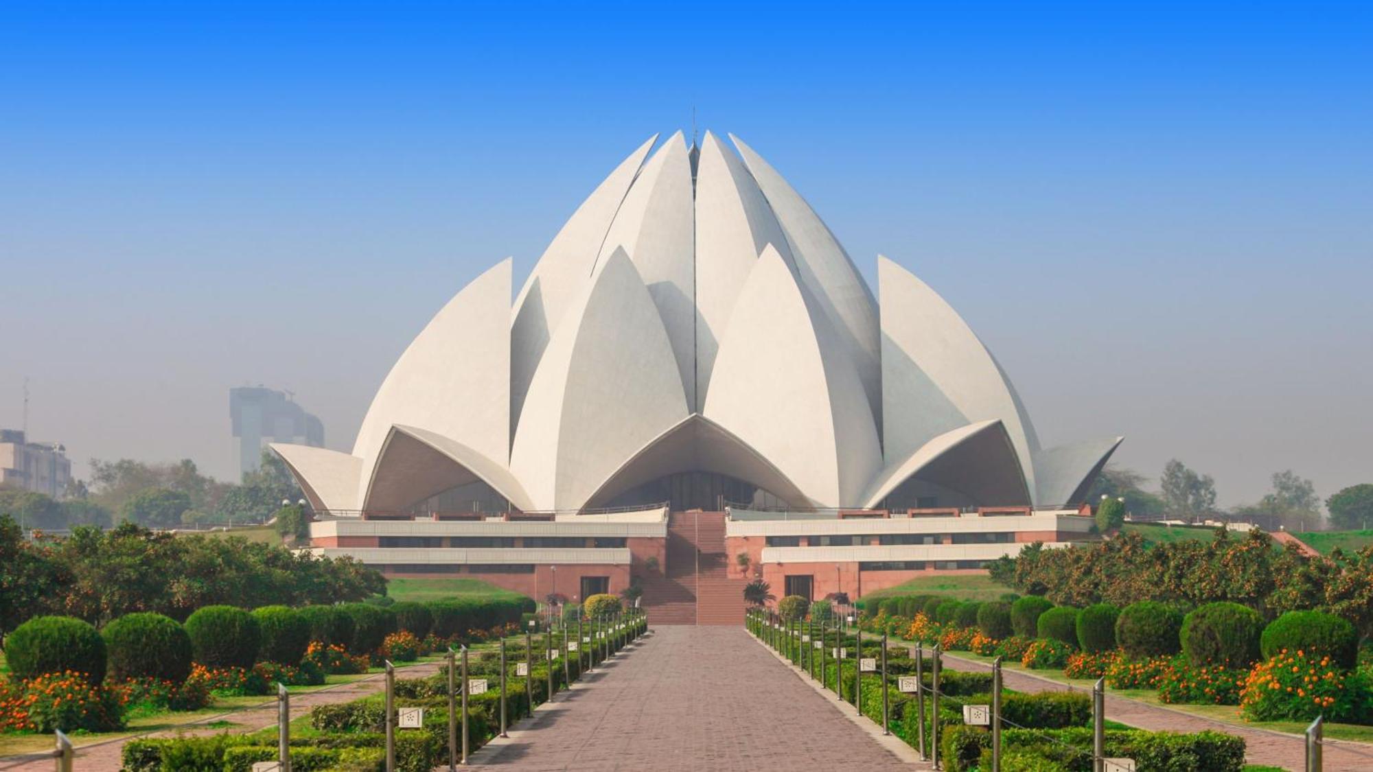 Hotel Crowne Plaza New Delhi Okhla By Ihg Esterno foto The Lotus Temple in Delhi